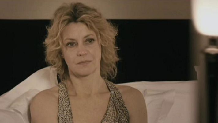 Versión europea - Viajo sola (presentación)