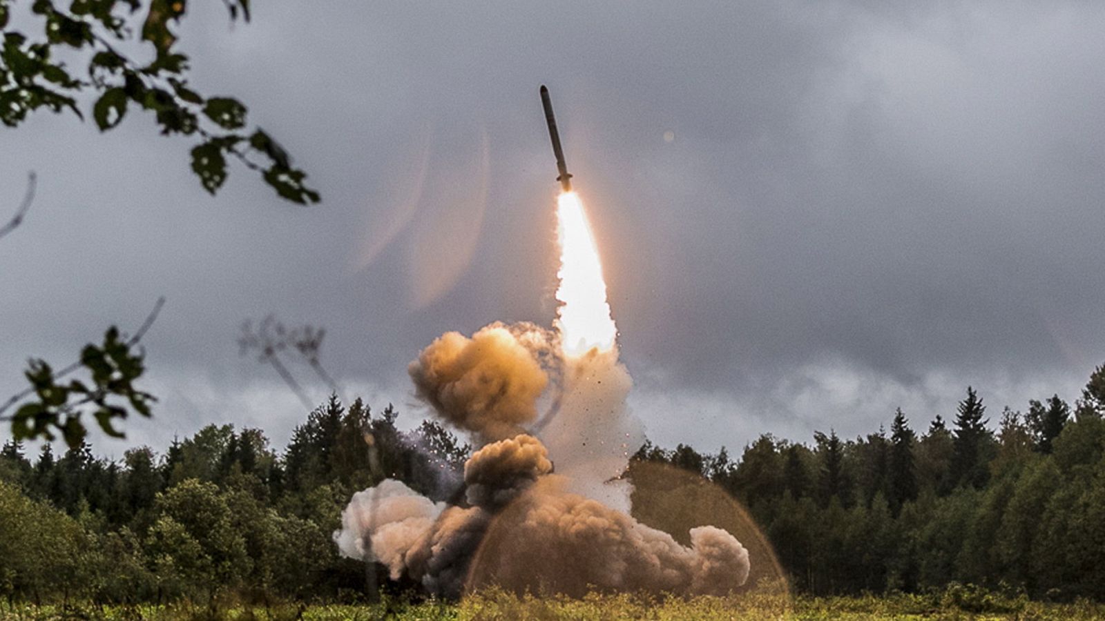 Trump retira a su país del tratado de armas nucleares intermedias