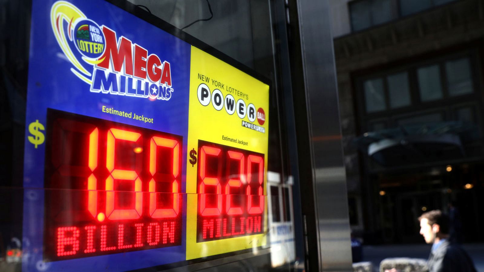Telediario 1: EE.UU. sortea el mayor bote de lotería del mundo: 1.600 millones de dólares | RTVE Play