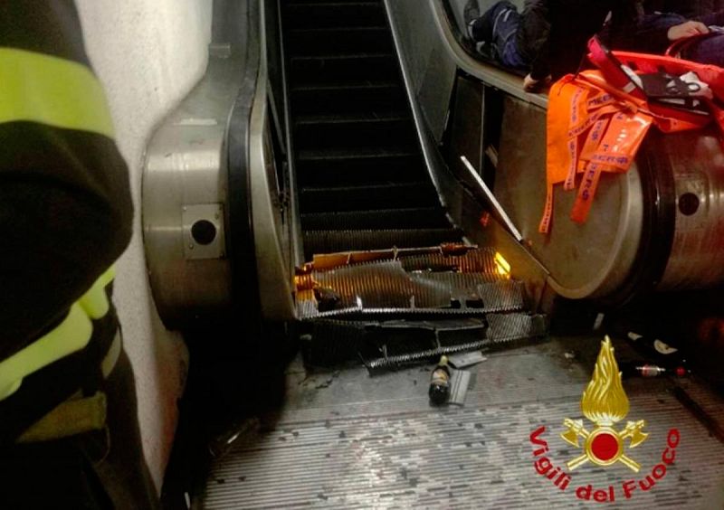 Al menos 24 hinchas del CSKA heridos en Roma tras romperse una escalera mecánica en el metro | Ver