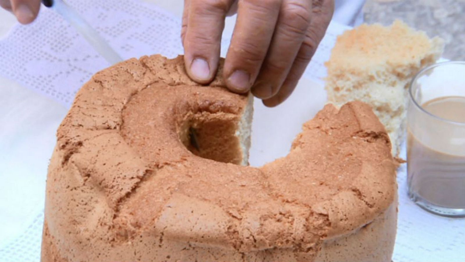 A la rica torta de bizcocho