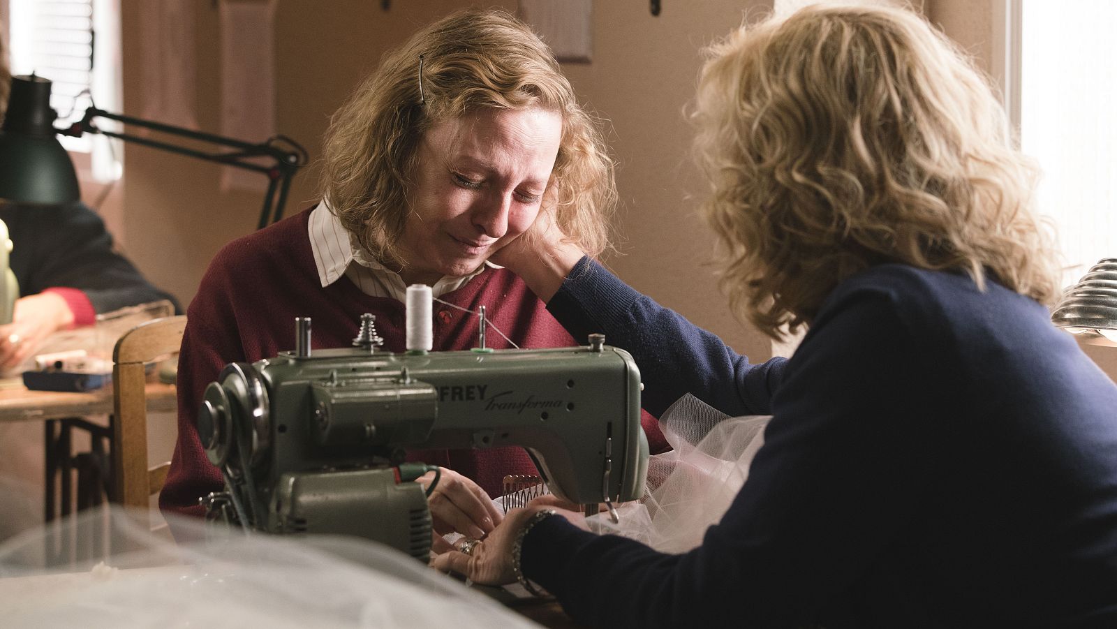 Merche emocionada con la vida tan dura de las mujeres del centro