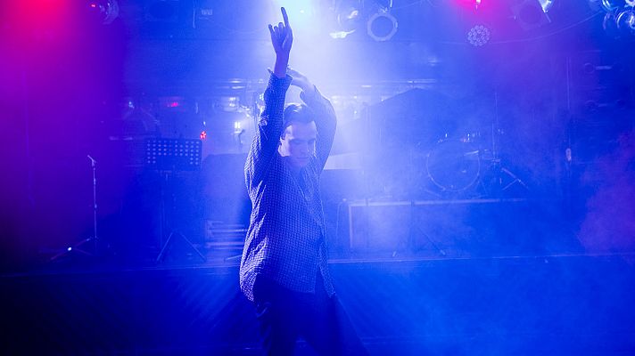 Cuéntame cómo pasó - Un Carlos fuera de sí deja a todo el mundo alucinado