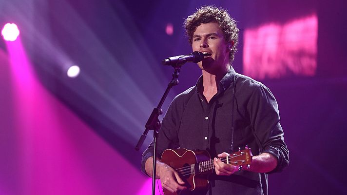 Vance Joy canta "Riptide"