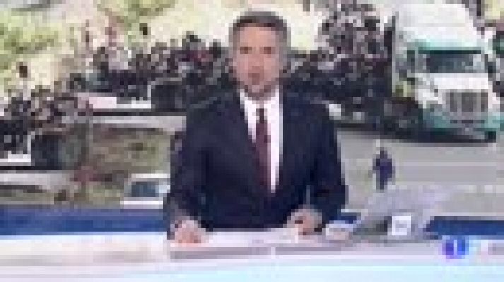 Telediario 1 - Miles de hondureños siguen atravesando el Estado mexicano de Chiapas camino de EE.UU.