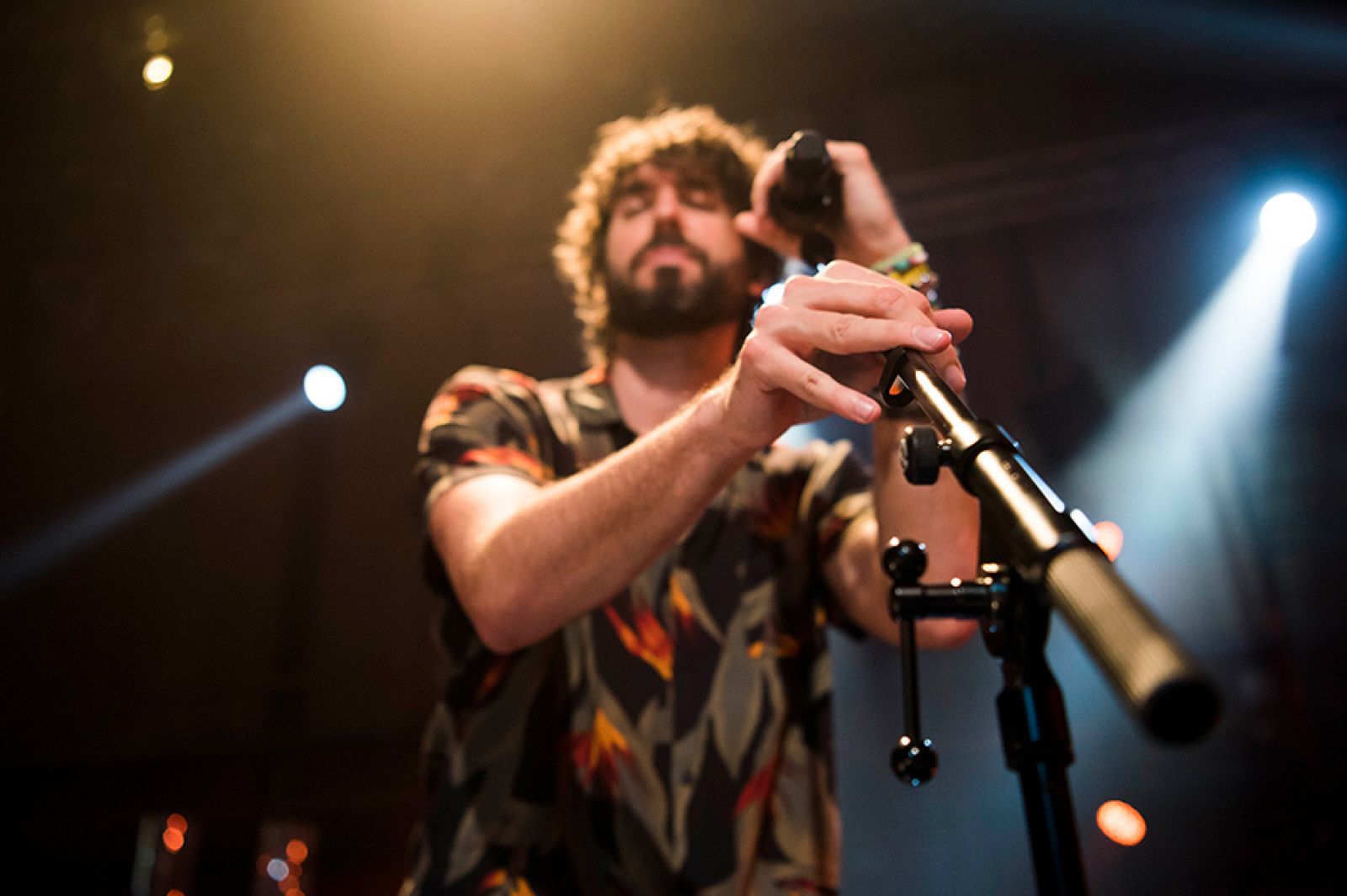 Izal - 'La increíble historia del hombre que podía volar pero no sabía cómo'