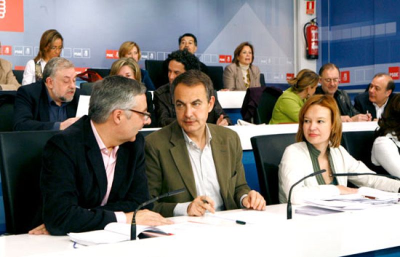 Zapatero acusa al PP de falta de 'visión patriótica'