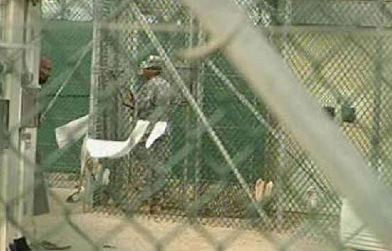 EE.UU. propondrá a España que acoja a siete presos de Guantánamo