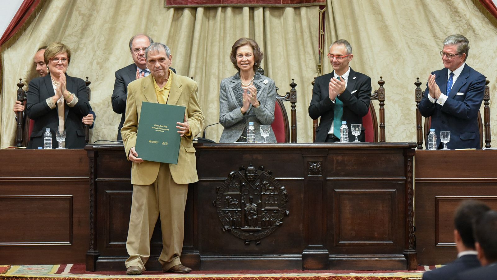 Rafael Cadenas, premio Reina Sofía de Poesía Iberoamericana 2018 - 800 USAL | Ver