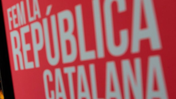 Telediario 1 - Se cumple un año de la Declaración Unilateral de Independencia catalana y de la aprobación del artículo 155