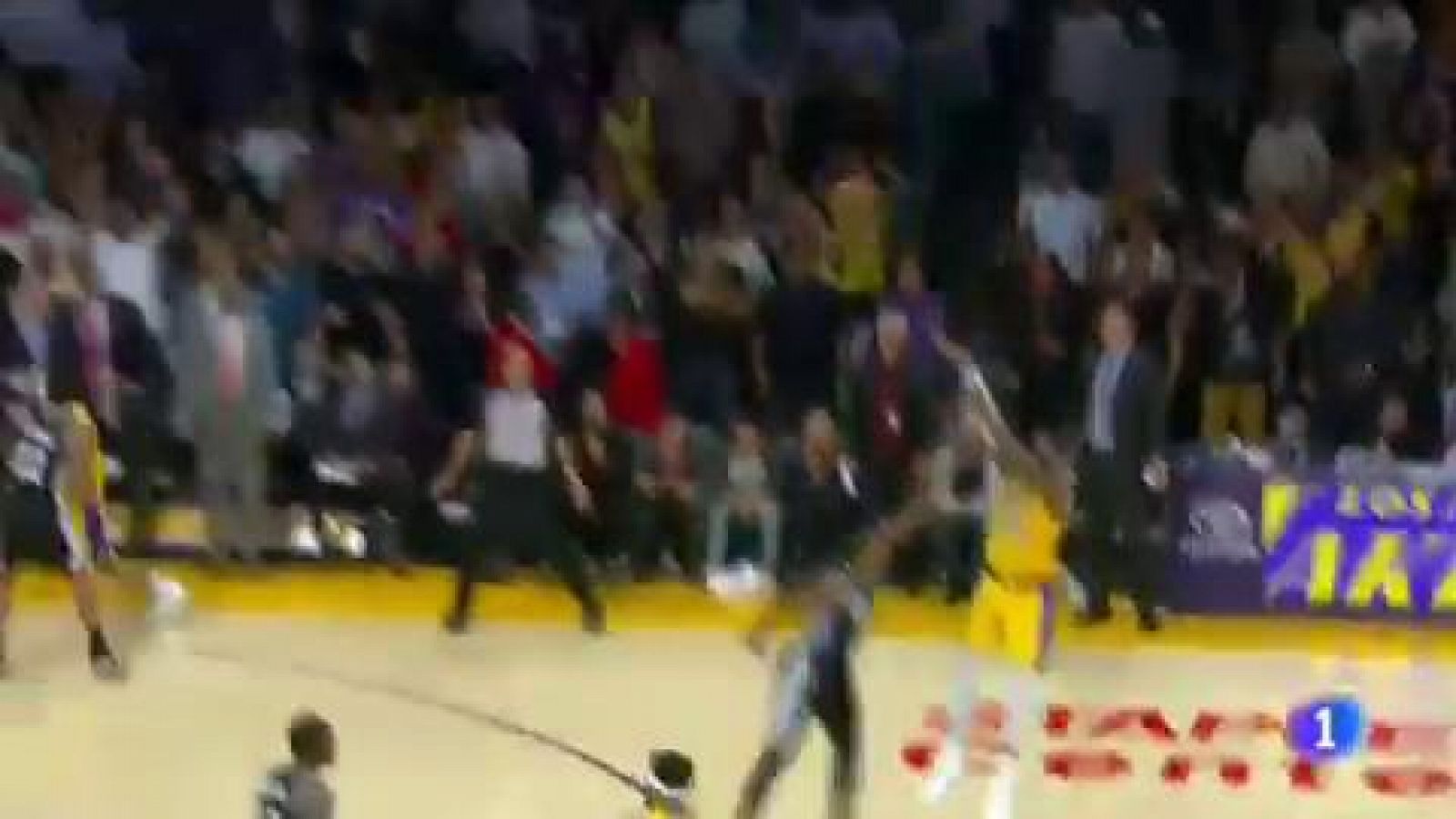 Ricky Rubio gana un gran duelo a Nikola Mirotic; Marc y Pau Gasol fueron decisivos