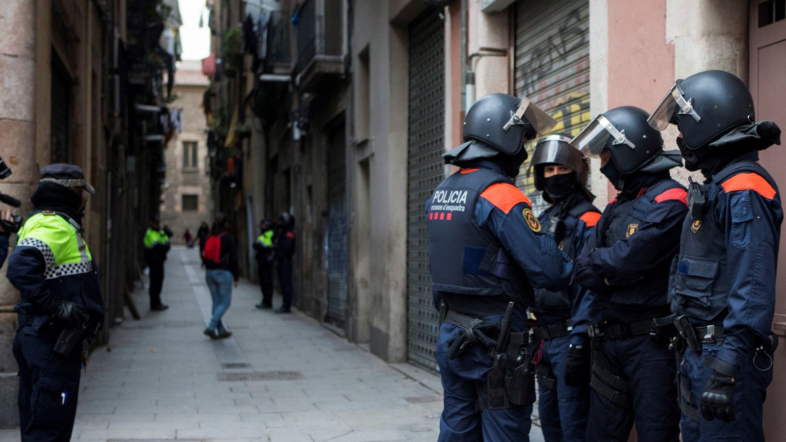 Macrorredada en Barcelona contra el tráfico de heroína