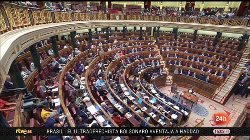 Parlamento-Foco Parlamentario-Sanchez-Casado y Pleno Armas-27-10-18