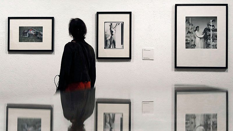 La exposición "Lee Miller y el surrealismo en Gran Bretaña" reconstruye en la Fundación Miró uno de los momentos menos conocidos del surrealismo y revela las conexiones entre los artistas británicos y la red internacional de este movimiento, de la ma