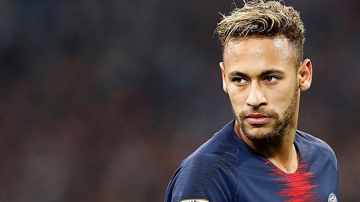 Telediario 1 - "Si tu disfraz de Halloween se incendia, haz 'un Neymar'"