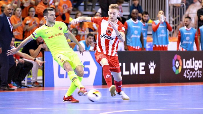 Fútbol Sala - Jimbee Cartagena FS logra un heroico empate frente al FC Barcelona Lassa (5-5)