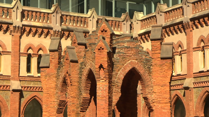 Zoom Tendencias - Comillas, una villa de capricho