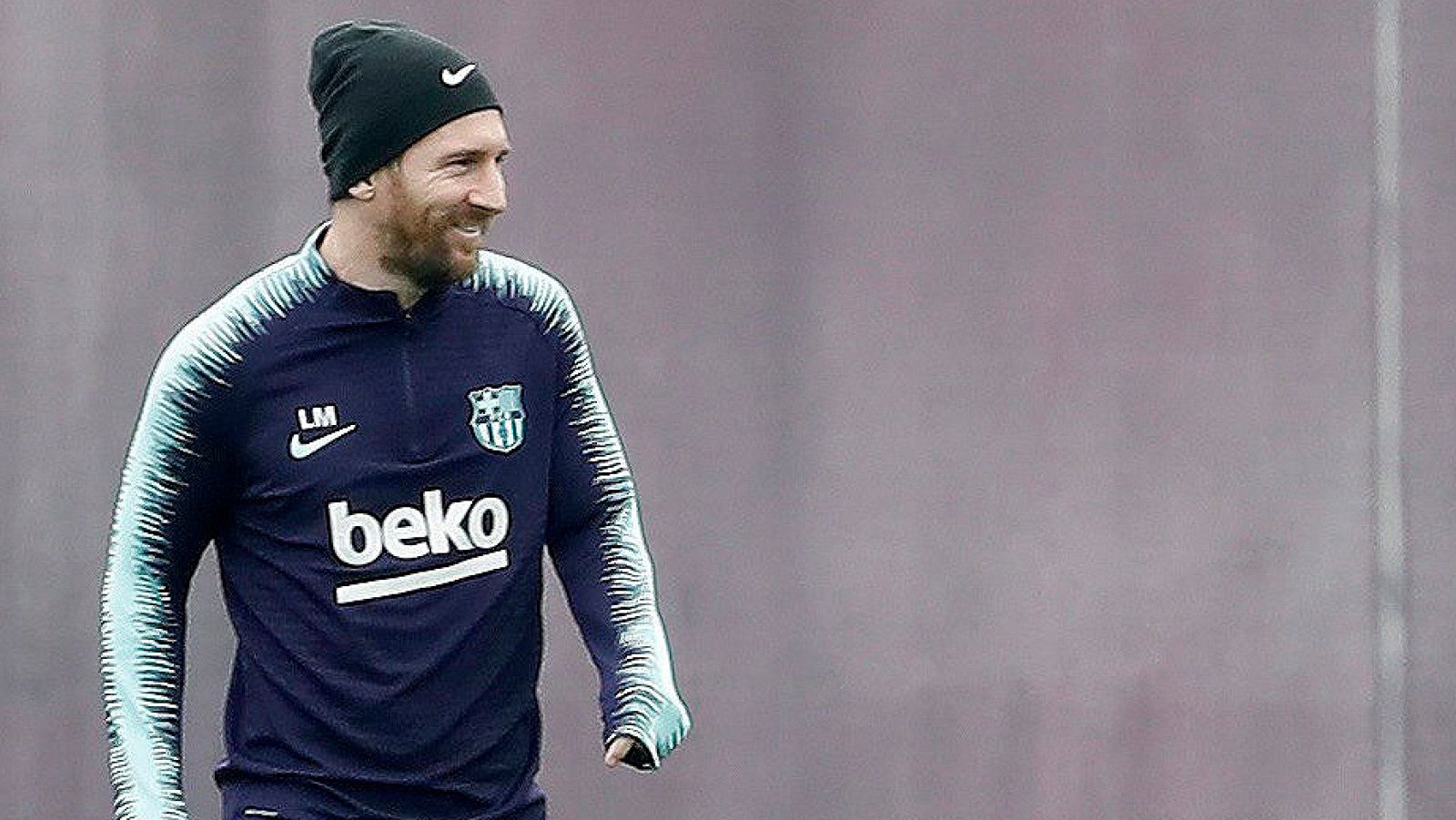 Leo Messi podría regresar a los terrenos de juego el martes en el partido de Champions contra el Inter de Milán. Su entrenador, Ernesto Valverde, le ha incluído en la lista de convocados, pese a no disponer aún del alta médica.