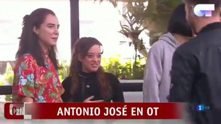 Antonio José visita la Academia de 'OT 2018'