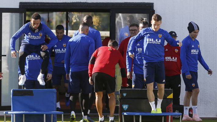 Telediario 1 - El Valencia, obligado a ganar al Young Boys suizo