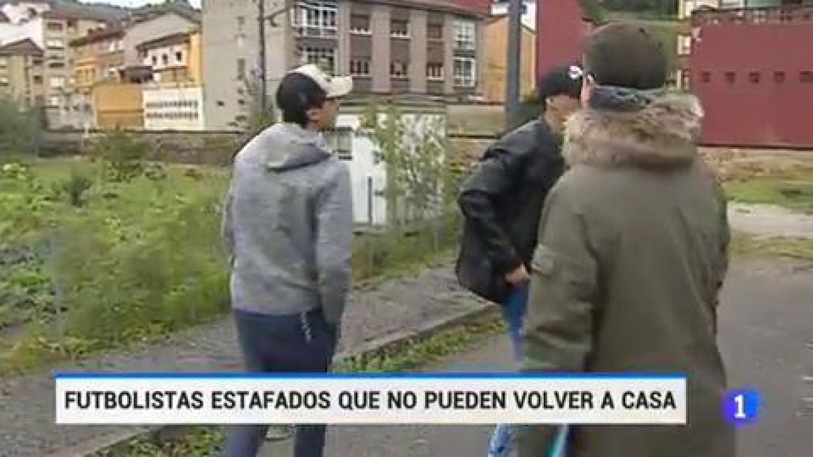 Telediario 1: Estafan a nueve futbolistas sudamericanos a los que prometieron pruebas en el Oviedo y el Sporting | RTVE Play