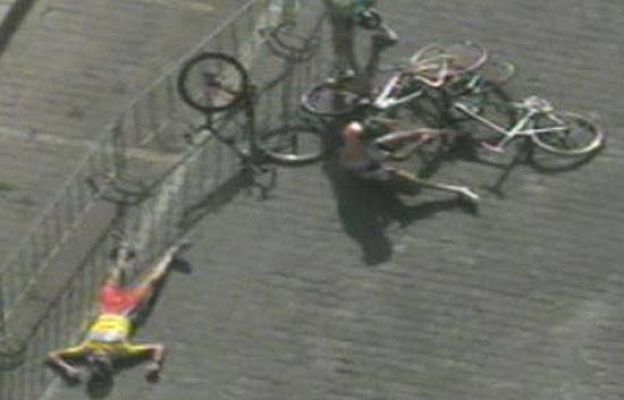  - El líder se cae pero gana