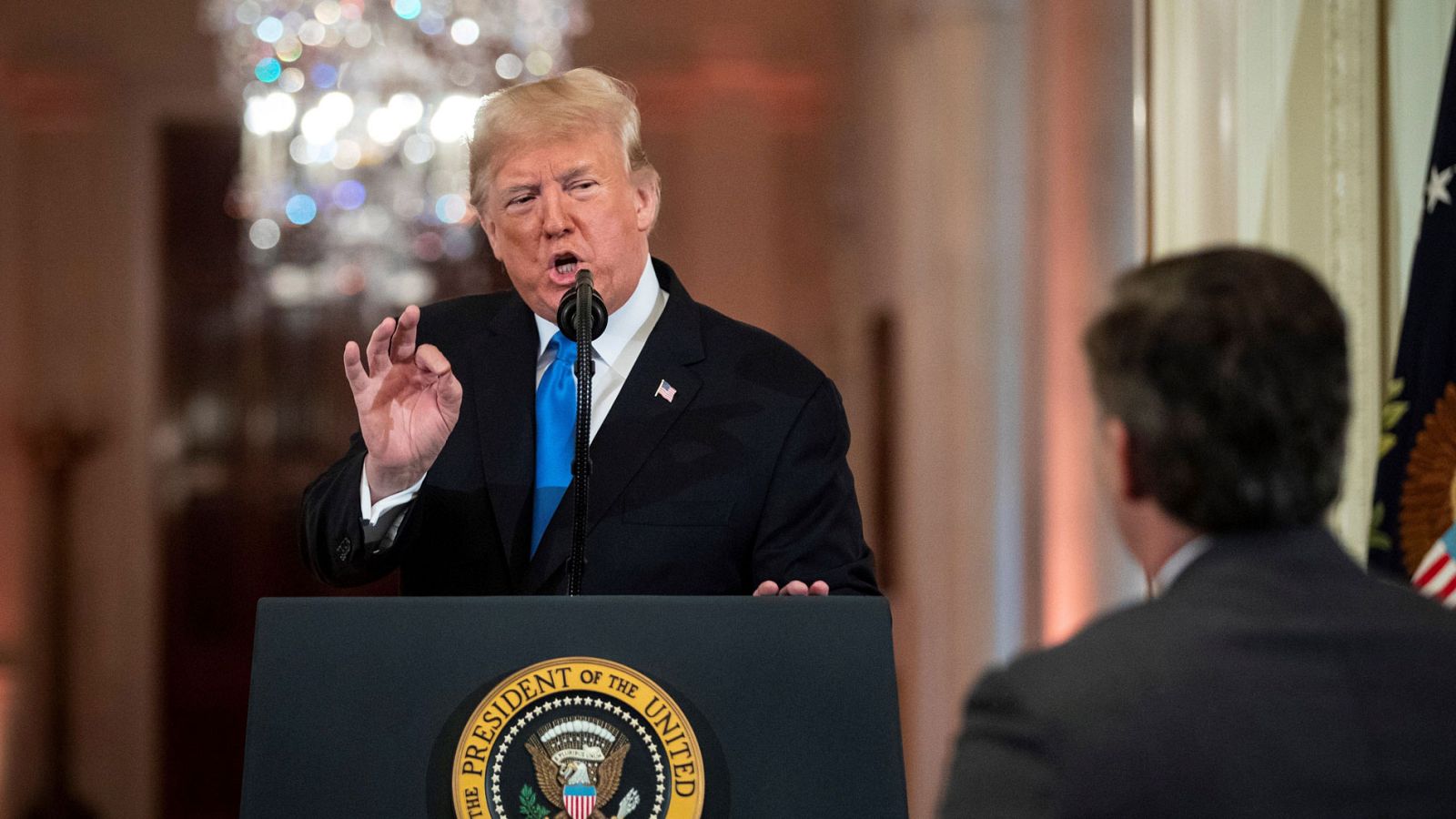 Trump amenaza a los demócratas si inician comisiones de investigación aprovechando su próxima mayoría en el Congreso