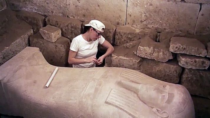 Universo UNED - Proyecto 209. Una tumba tebana*