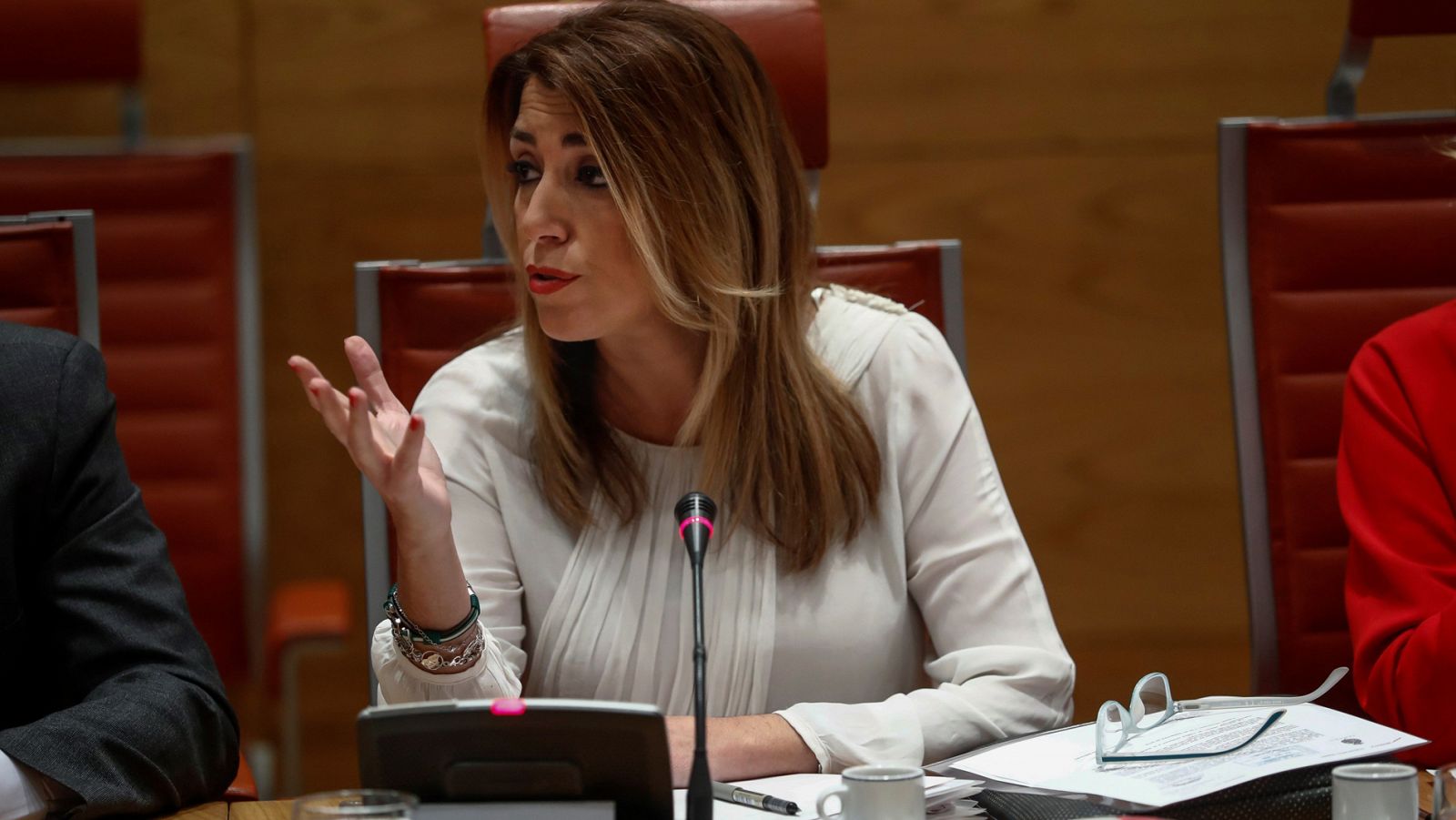 El PP acusa a Susana Díaz de 'enchufar' a cuatro familiares y habla de "posible financiación ilegal" del PSOE