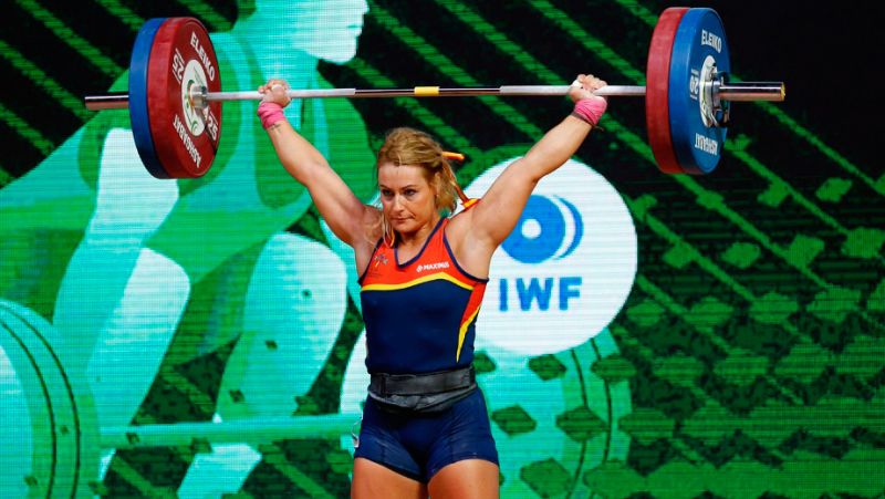 Lydia Valentín, campeona del mundo de arrancada al levantar 113 kilos