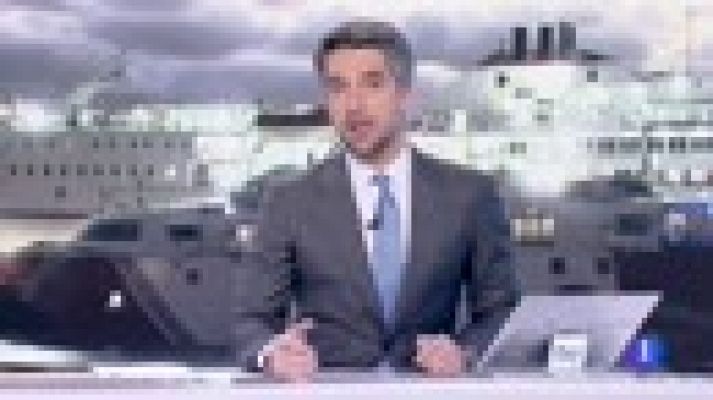 Telediario 1 - Rescatan a tres personas tras caer al agua en Gran Canaria por el choque de su embarcación con un ferri