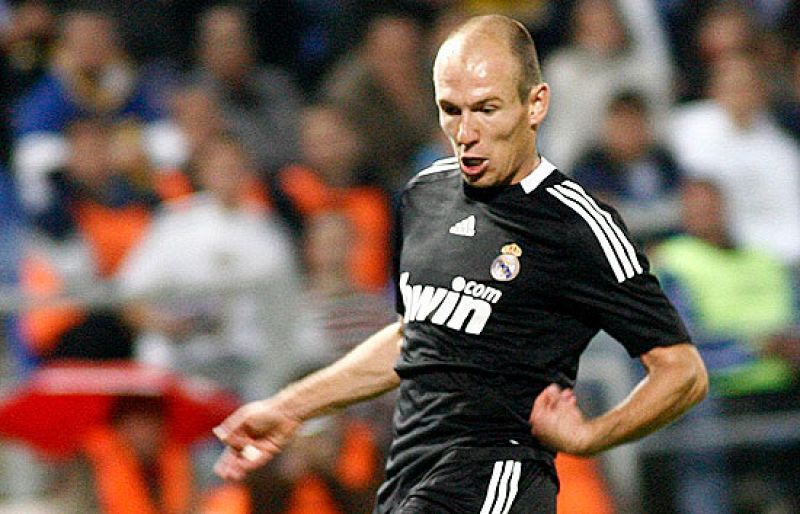 Robben irá convocado al partido contra el Getafe, pero será duda, porque estadisticamente dos partidos seguidos acaban con el holandés tocado.
