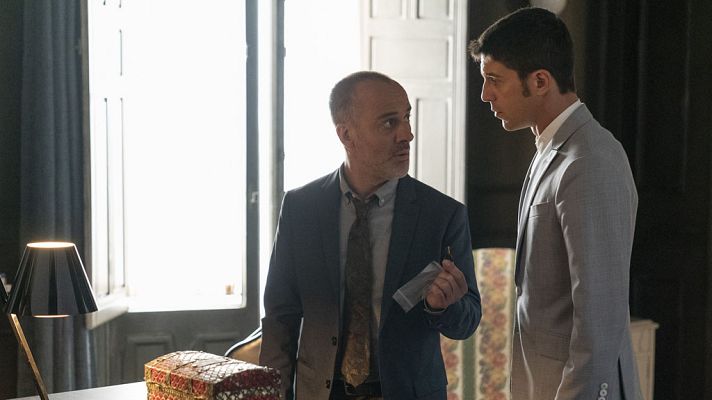  - Márquez y el Enlace descubren el objeto escondido en el edif