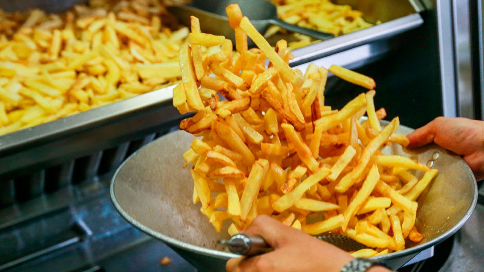 Sanidad lanza una camaña para alertar de los riesgos de consumir alimentos con acrilamida