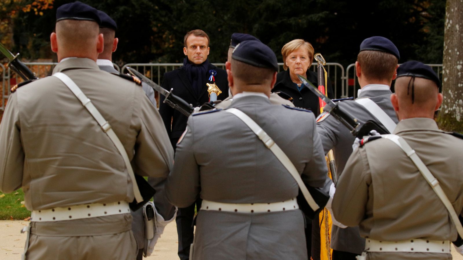 Telediario 1: Histórico encuentro de Macron con Merkel en el lugar de la firma del armisticio que puso fin a la I Guerra Mundial | RTVE Play