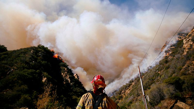Aumenta a 31 la cifra de muertos en los incendios de California