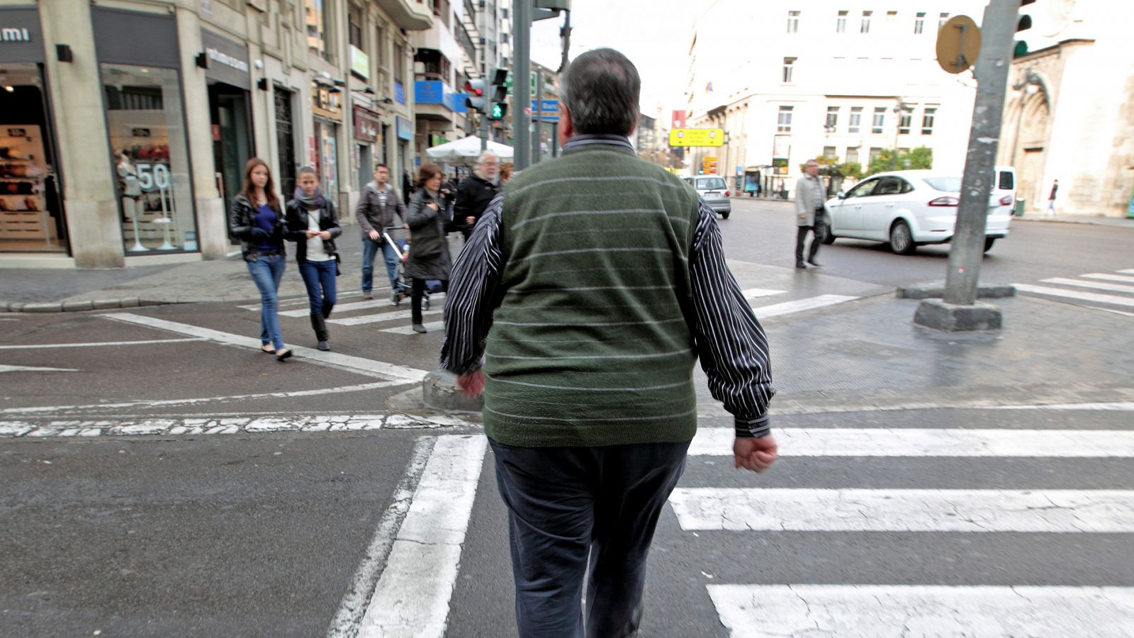 Telediario 1: Hoy se celebra el Día Mundial de la lucha contra la obesidad | RTVE Play