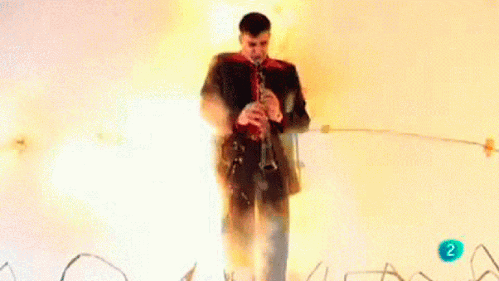 LaBolsa: Carlos Llavata La aventura del saber performances arte de acción y las artes plásticas.