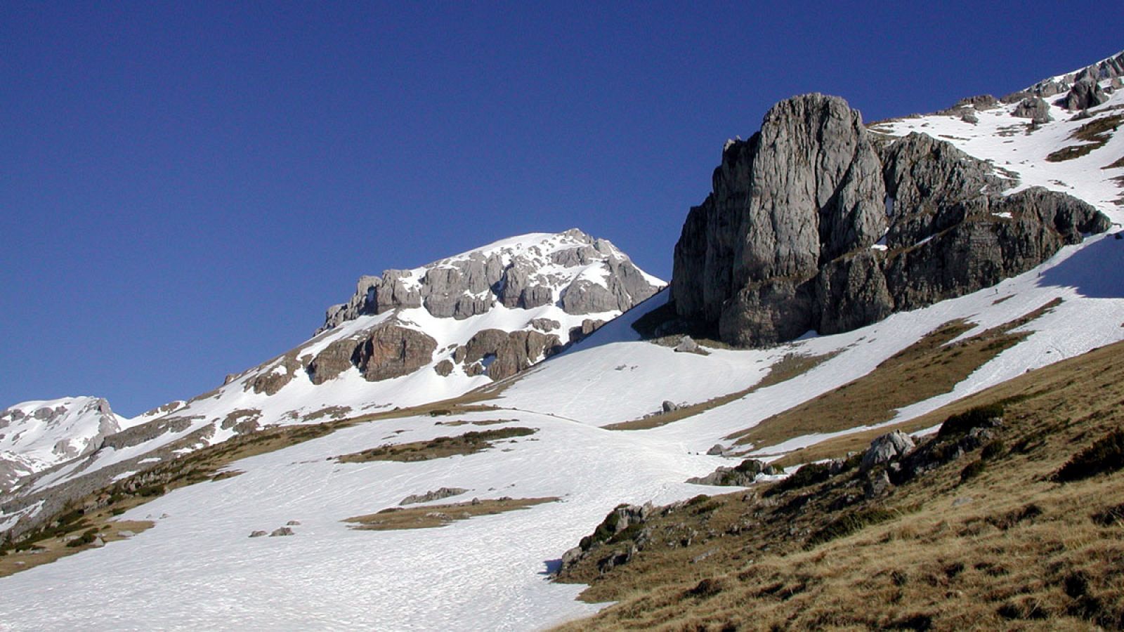 Telediario 1: Los Pirineos, en alerta por el cambio climático | RTVE Play