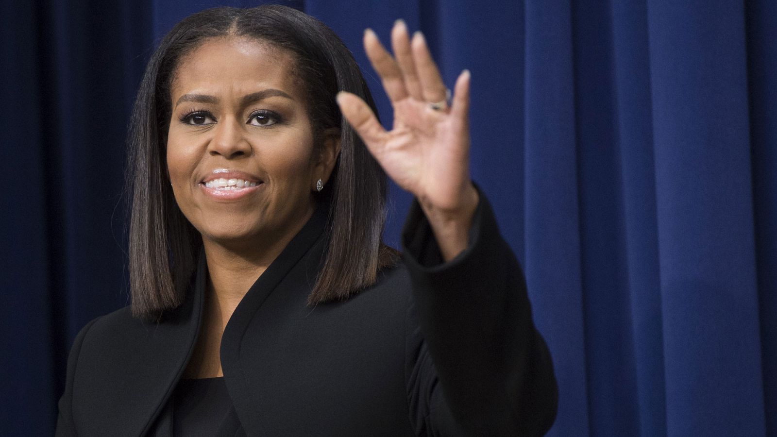 Telediario 1: Michelle Obama supera el arquetipo de la primera dama en sus | RTVE Play