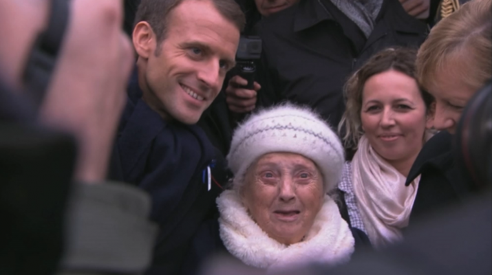 Merkel confundida con la esposa del presidente francés Macron