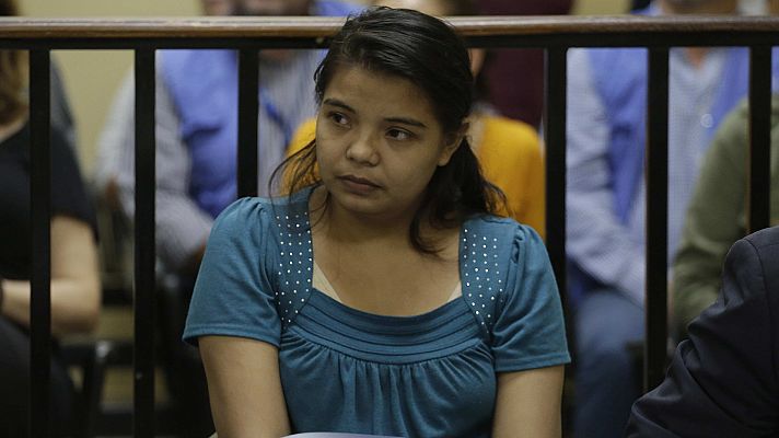 Aplazan el juicio contra la joven salvadoreña