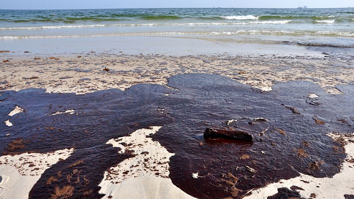 Macrorredada de la Guardia Civil contra la contaminación marítima