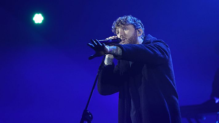 OT 2018 - James Arthur canta "Empty space"