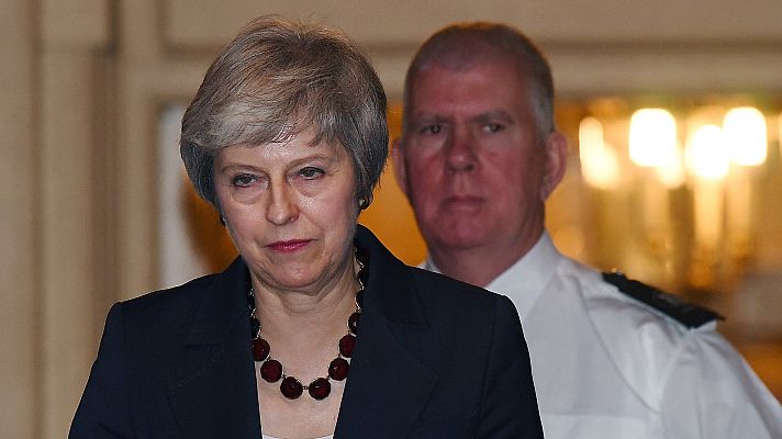 Telediario 1 - El Gobierno británico acepta el principio de acuerdo de May con Bruselas para el 'Brexit'