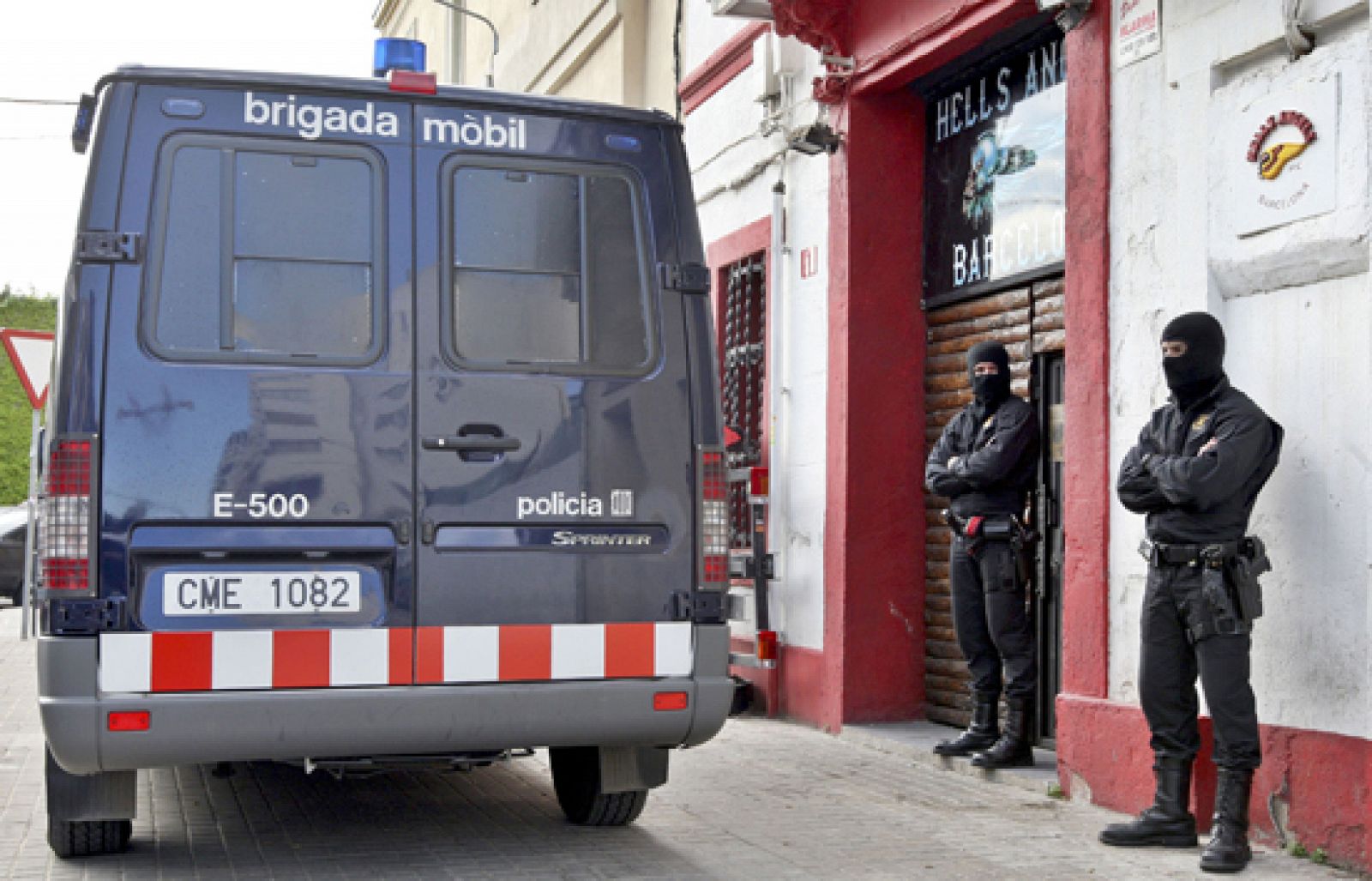 Operación policial en siete provincias  contra los "Ángeles del Infierno"