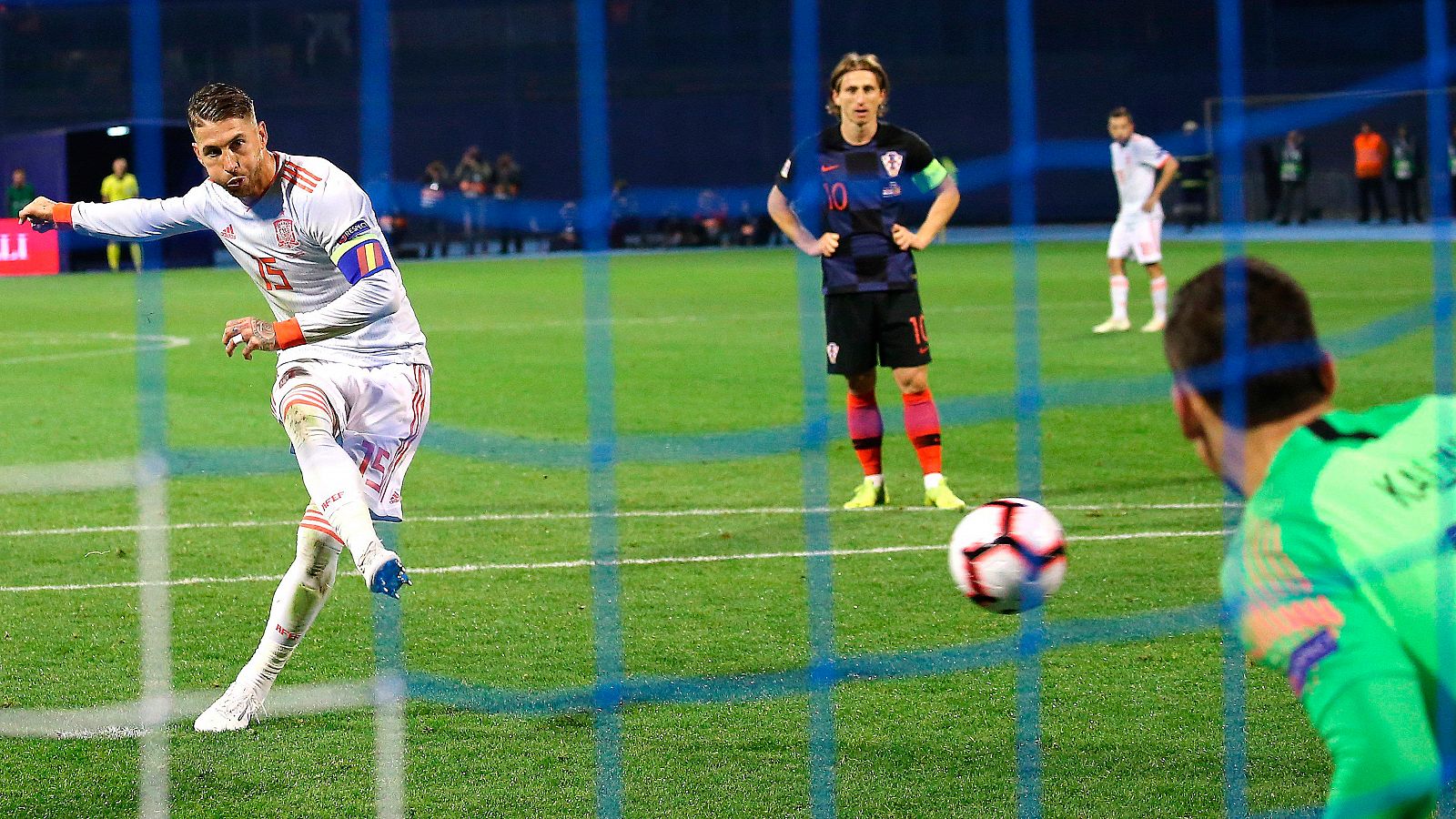Liga de Naciones | Ramos empata de penalti (2-2) - RTVE.es