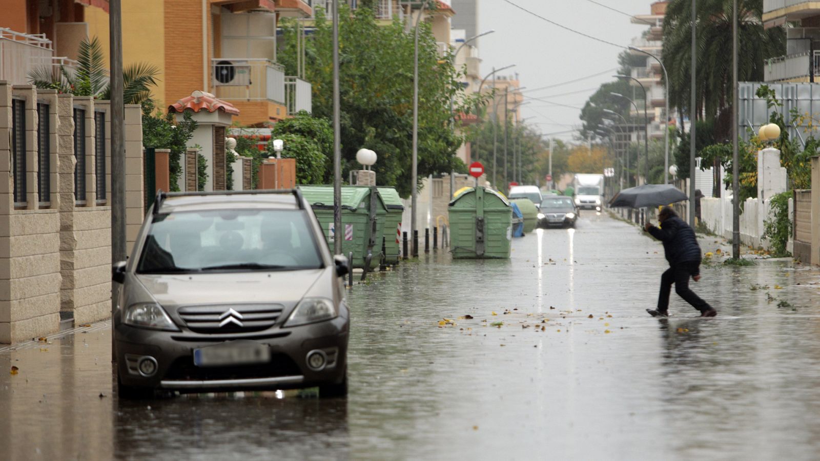 Un hombre muere y numerosos municipios anegados es el balance de las lluvias torrenciales