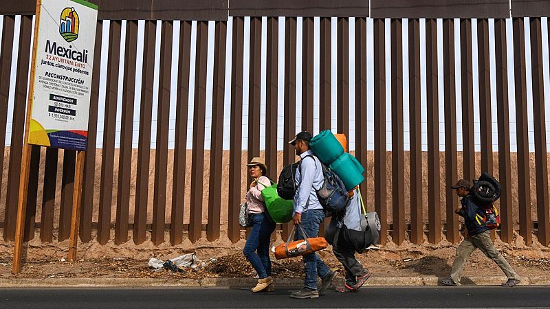 Un hondureño de la caravana de migrantes, sobre sus opciones: "De todas maneras te vas a morir"