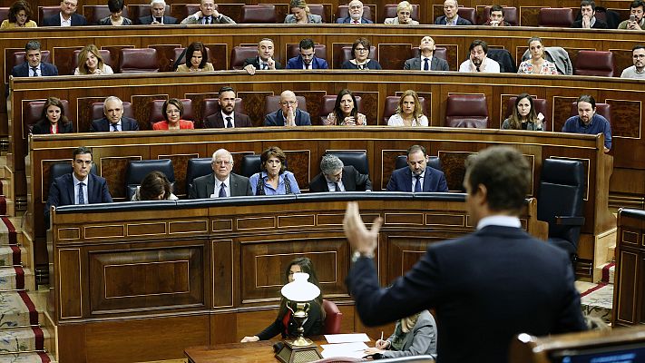 Telediario 1 - Casado y Sánchez trasladan la campaña andaluza al Congreso con críticas cruzadas